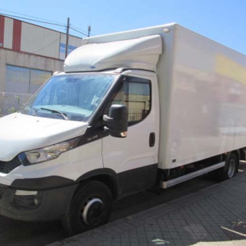 Camión blanco de nuestra flota